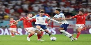 开元棋牌重点解析：边路对决与空间争夺的微观战争-开元棋牌